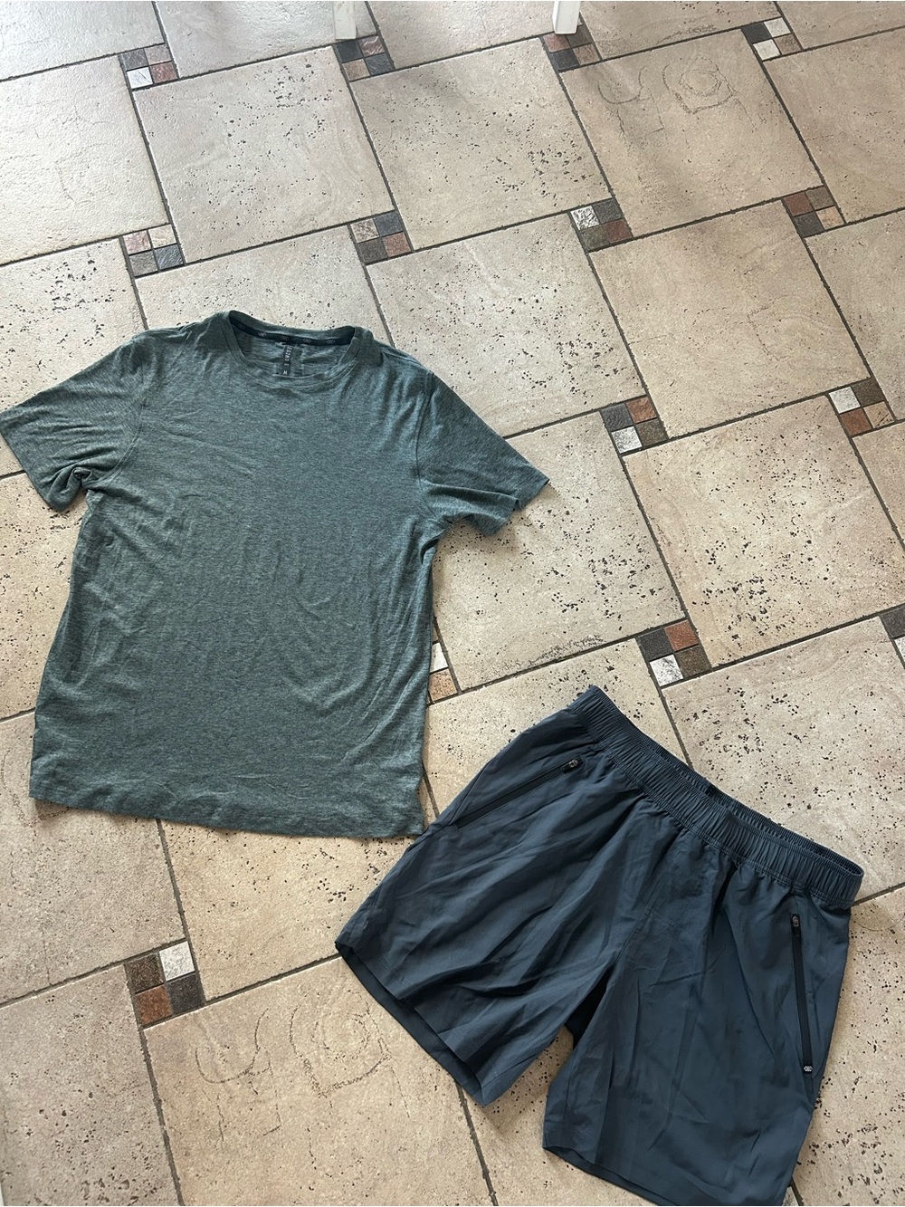 NWOT Legend Men's 2pcs Athletic Set size M